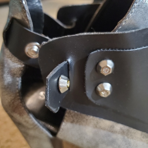 chunky open toe heels - Picture 5 of 9